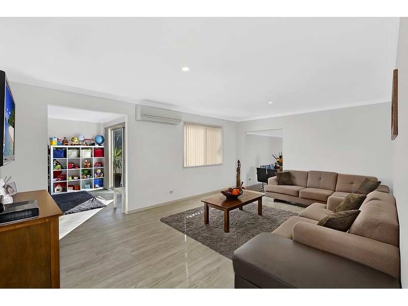 44 Gregory Street, Berkeley Vale NSW 2261