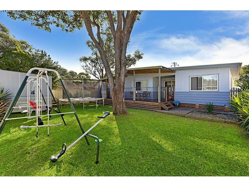 44 Gregory Street, Berkeley Vale NSW 2261