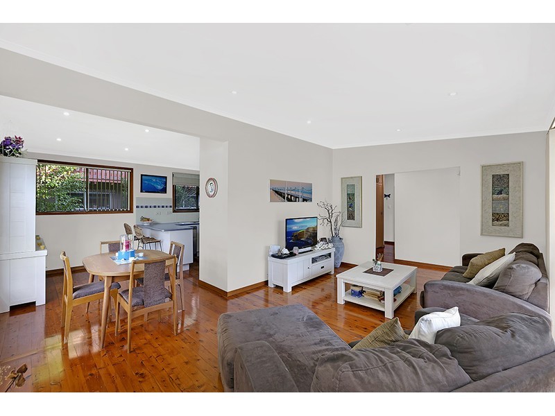 18 Shamrock Drive, Berkeley Vale NSW 2261