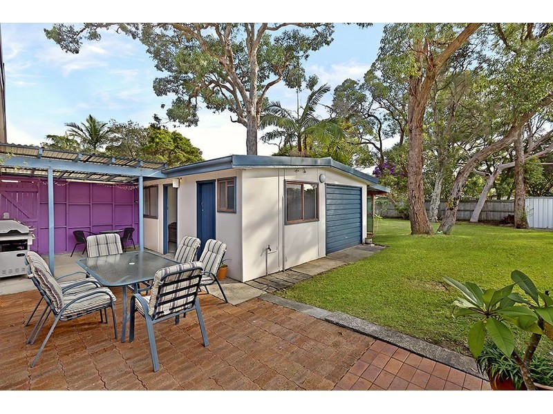 18 Shamrock Drive, Berkeley Vale NSW 2261