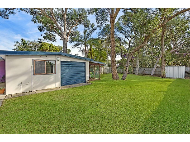 18 Shamrock Drive, Berkeley Vale NSW 2261