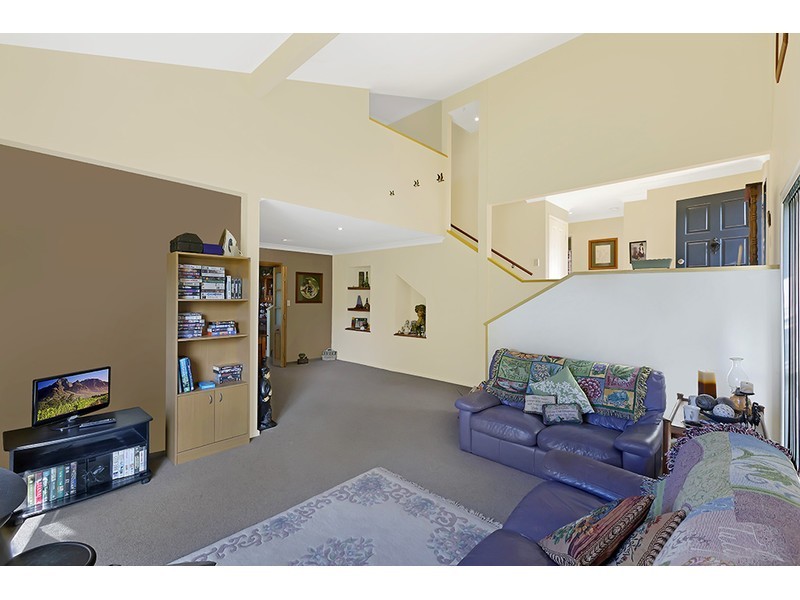 2 Grandis Place, Bateau Bay NSW 2261