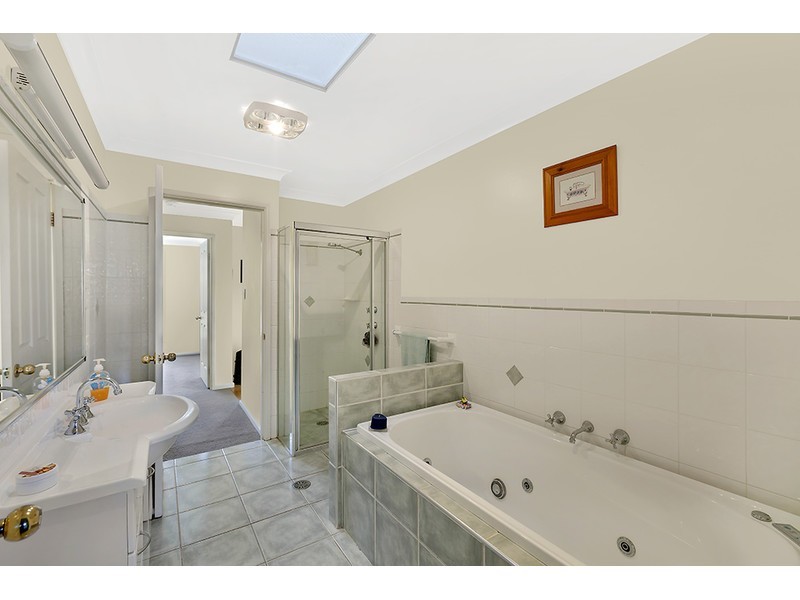 2 Grandis Place, Bateau Bay NSW 2261