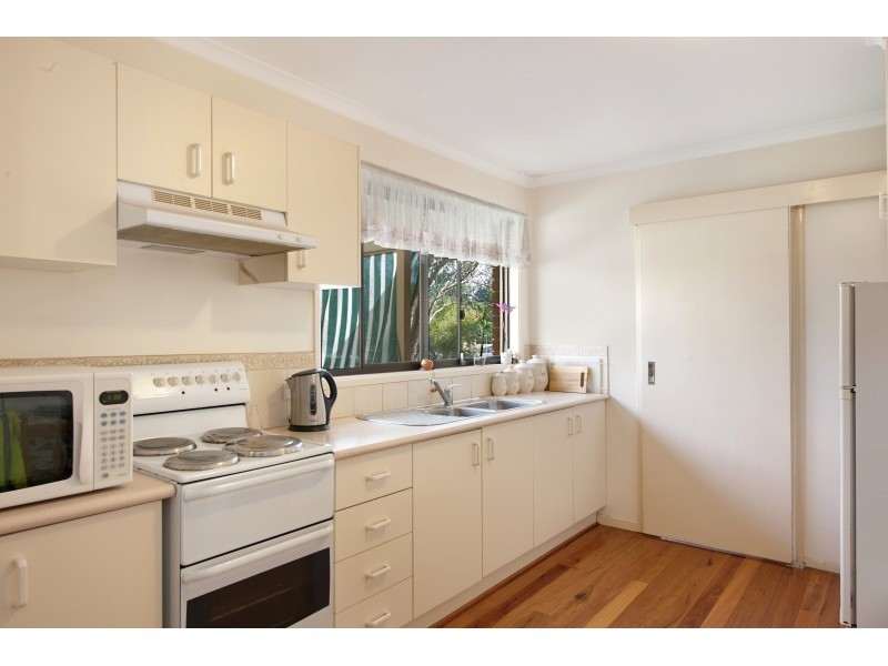 66 Platypus Road, Berkeley Vale NSW 2261