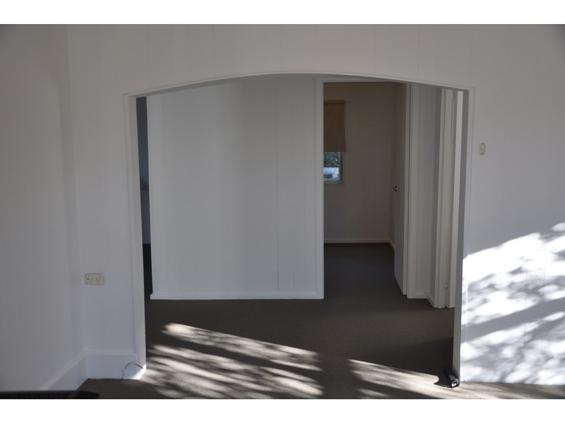 42 Flinders Avenue, Killarney Vale NSW 2261