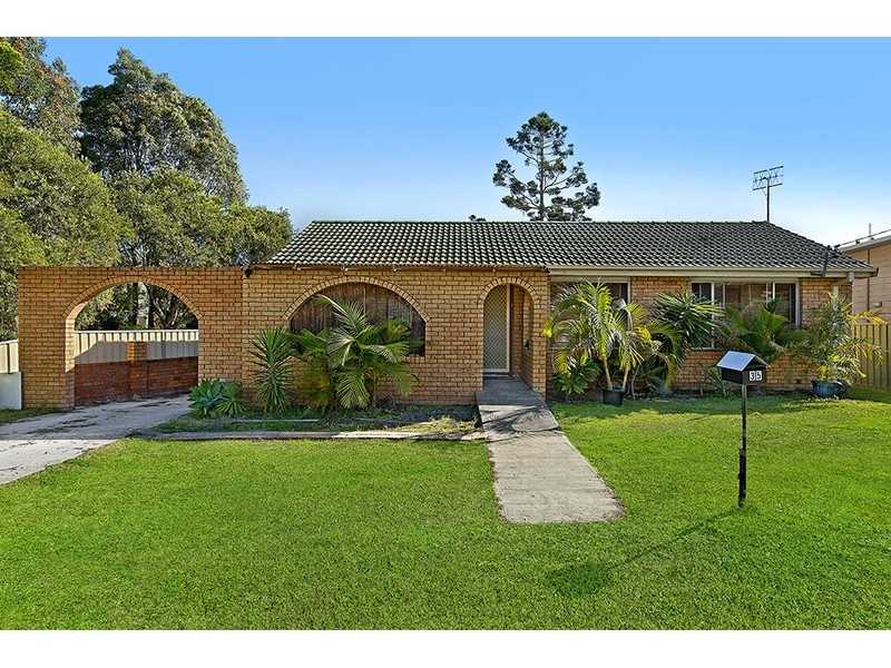 35 Cornish Avenue, Killarney Vale NSW 2261