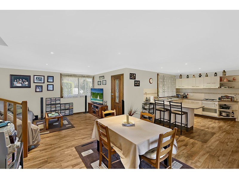 81 Lakedge Avenue, Berkeley Vale NSW 2261