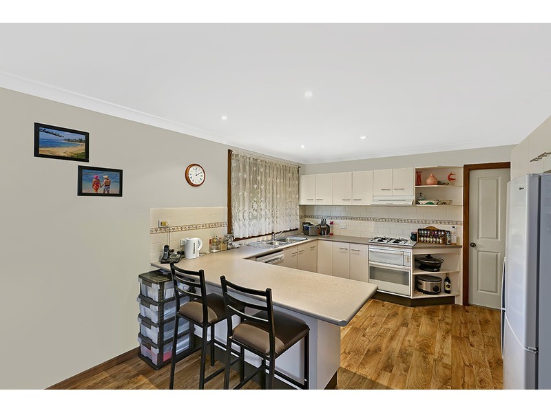 81 Lakedge Avenue, Berkeley Vale NSW 2261