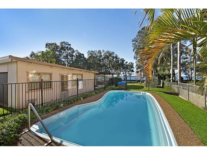 81 Lakedge Avenue, Berkeley Vale NSW 2261