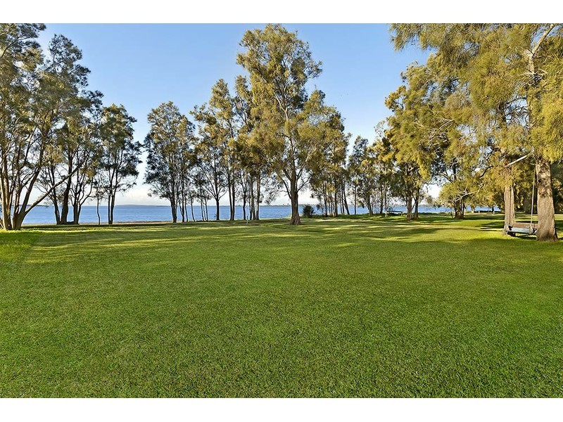 81 Lakedge Avenue, Berkeley Vale NSW 2261