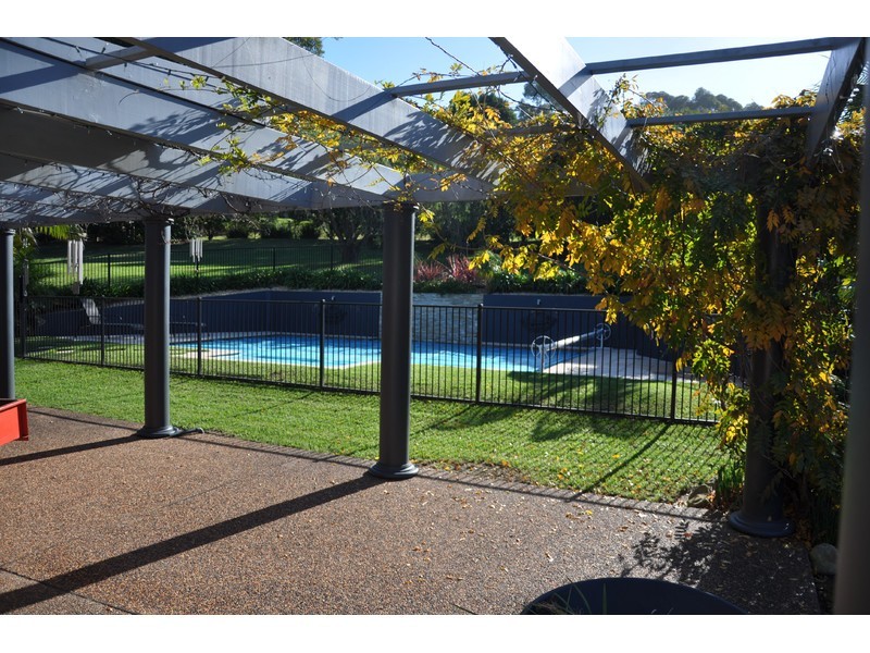 2 Bangalow Close, Tumbi Umbi NSW 2261