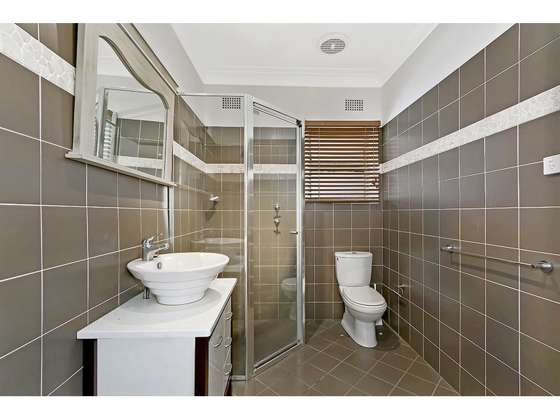 38 St James Avenue, Berkeley Vale NSW 2261