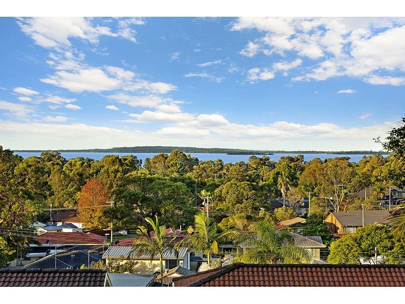 13 Wyong Road, Berkeley Vale NSW 2261