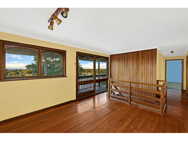 13 Wyong Road, Berkeley Vale NSW 2261