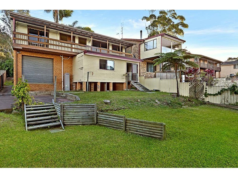 13 Wyong Road, Berkeley Vale NSW 2261