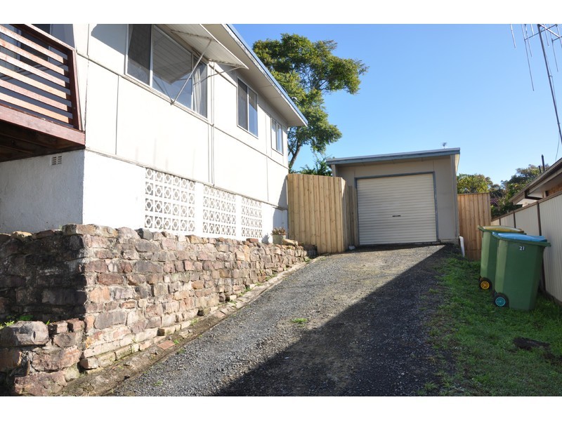 21 Wirigi Street, Berkeley Vale NSW 2261