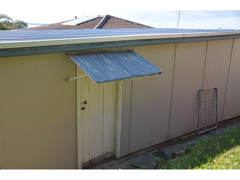 21 Wirigi Street, Berkeley Vale NSW 2261