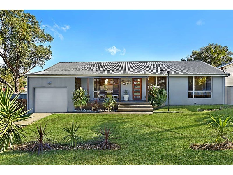 25 George Hely Crescent, Killarney Vale NSW 2261