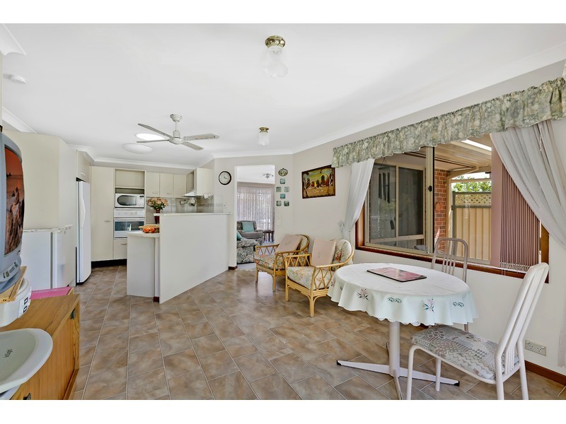 7 Tweed Close, Bateau Bay NSW 2261