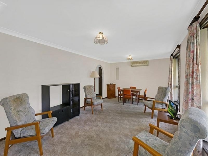 2 Pindarri Avenue, Berkeley Vale NSW 2261