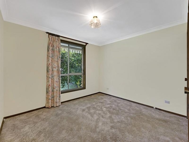 2 Pindarri Avenue, Berkeley Vale NSW 2261