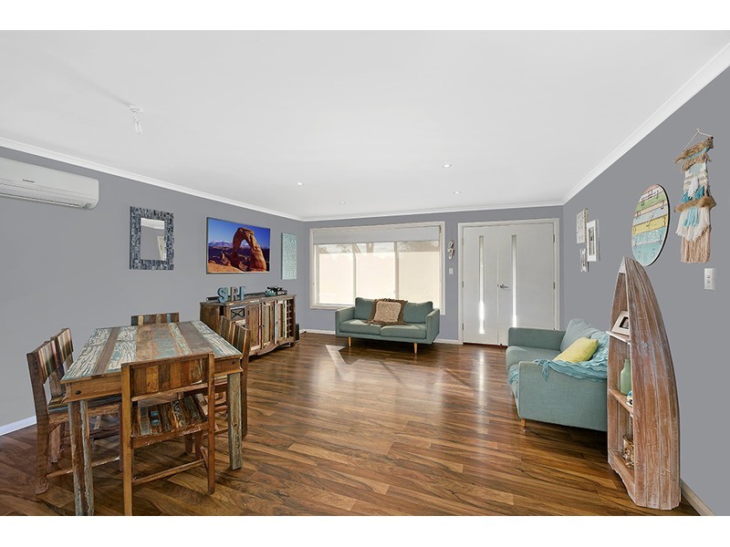 18 Grevillea Crescent, Berkeley Vale NSW 2261