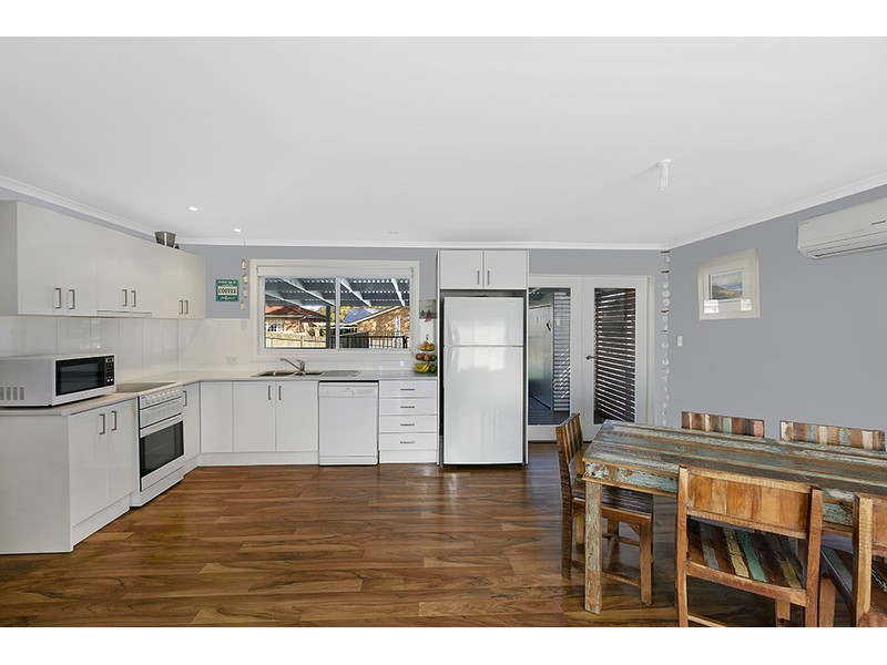 18 Grevillea Crescent, Berkeley Vale NSW 2261
