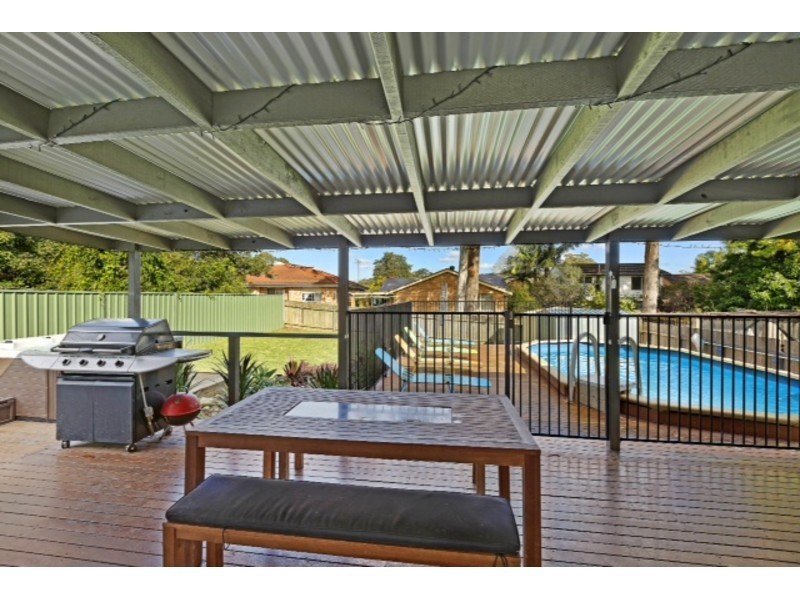 18 Grevillea Crescent, Berkeley Vale NSW 2261