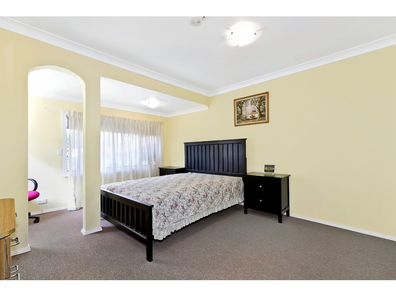 76 Jeannie Crescent, Berkeley Vale NSW 2261