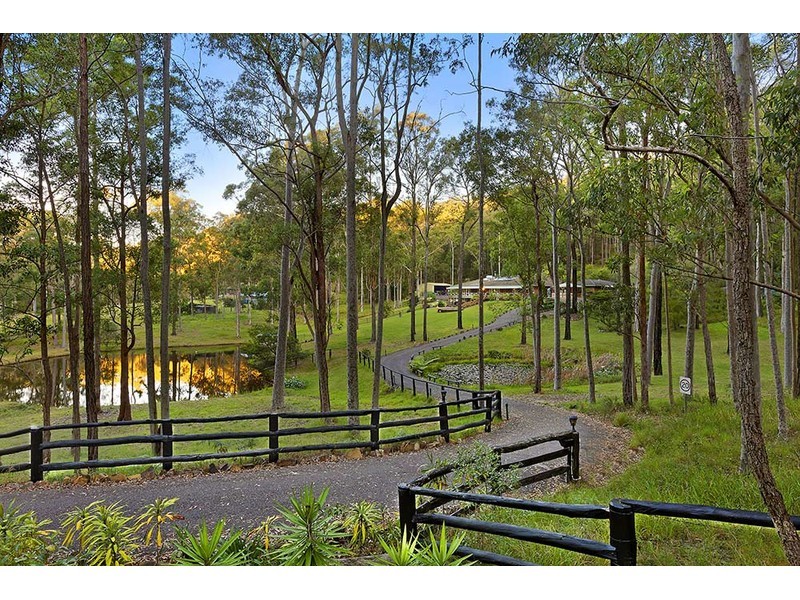 122 Woods Road, Jilliby NSW 2259