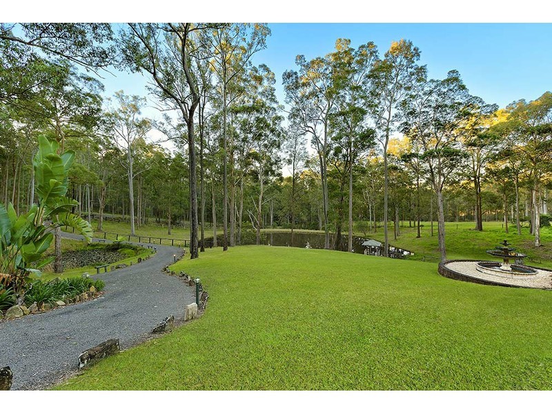 122 Woods Road, Jilliby NSW 2259
