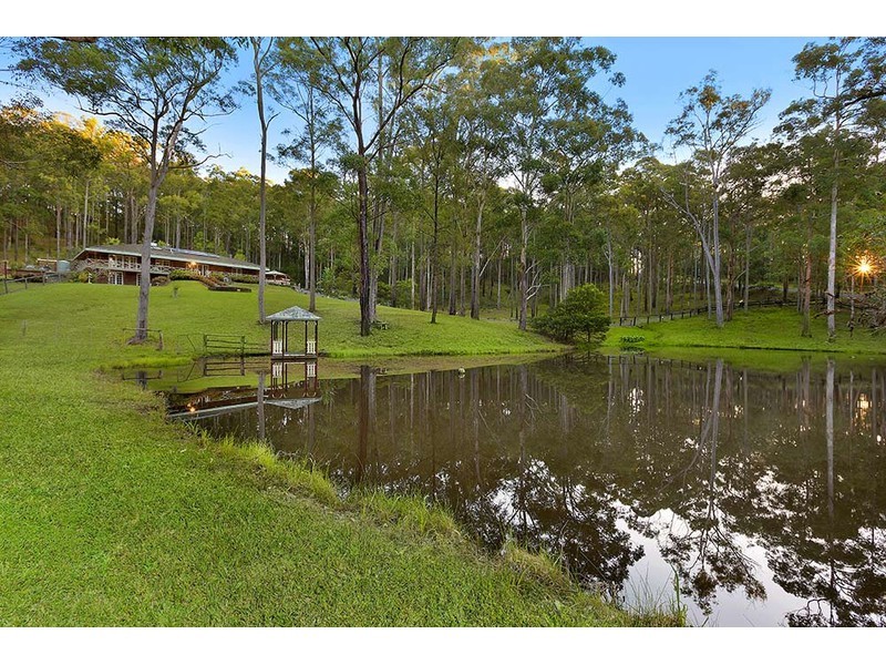122 Woods Road, Jilliby NSW 2259