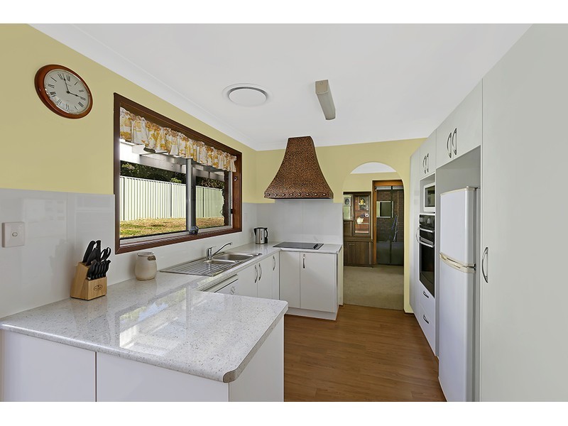 12 Maree Boulevard, Killarney Vale NSW 2261