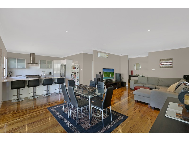 28 Kingsford Smith Drive, Berkeley Vale NSW 2261