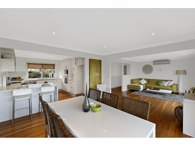 6 Hillcrest Avenue, Bateau Bay NSW 2261