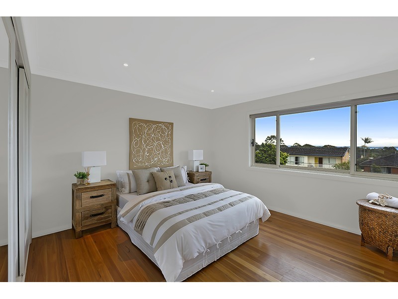 6 Hillcrest Avenue, Bateau Bay NSW 2261
