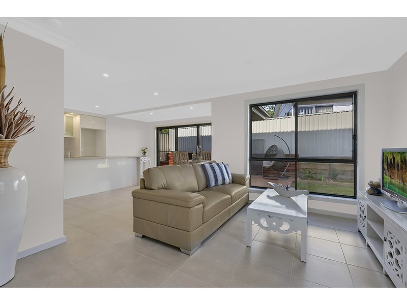 3/7 Koonah Avenue, Blue Bay NSW 2261