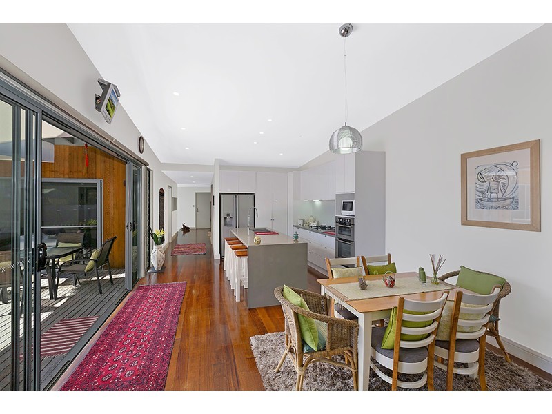 69 Bateau Bay Road, Bateau Bay NSW 2261