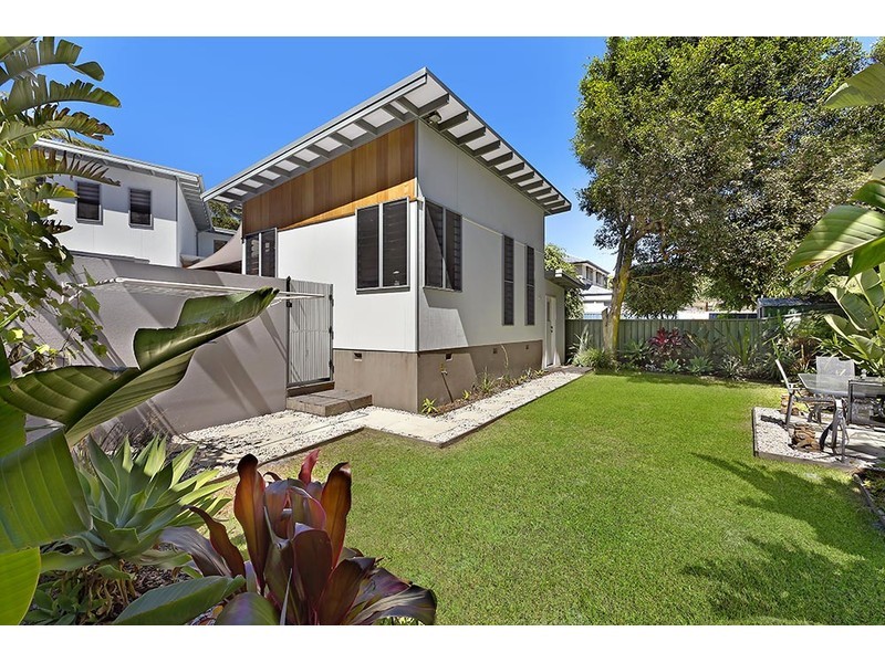 69 Bateau Bay Road, Bateau Bay NSW 2261