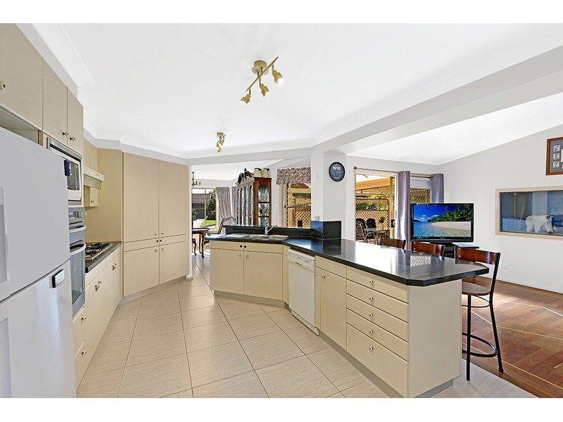 6 Tully Place, Berkeley Vale NSW 2261