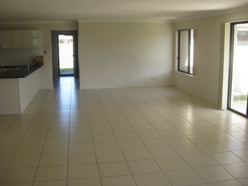 24 Ashmore Close, Marsden QLD 4132