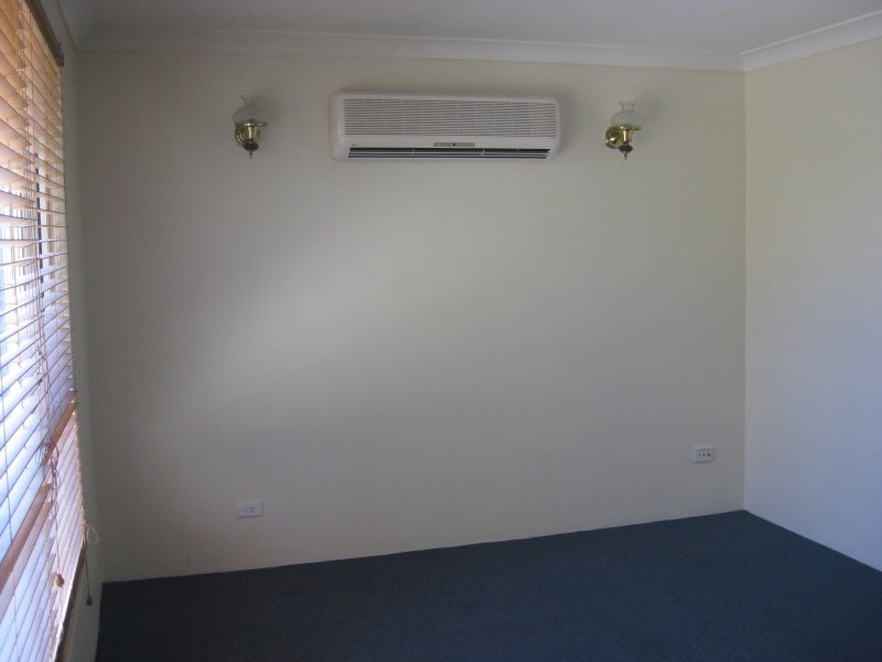 27 Bursaria Street, Crestmead QLD 4132