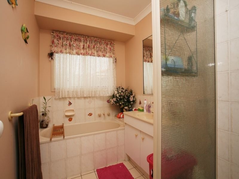 9 Lyndon Court, Boronia Heights QLD 4124