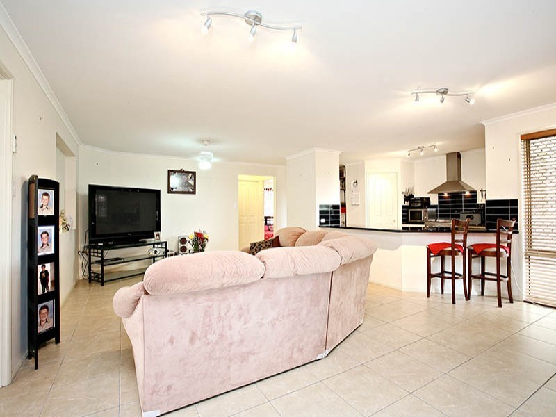 628 Silverwood Drive, Jimboomba QLD 4280