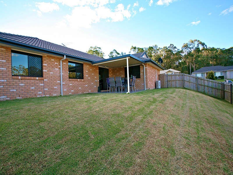 1 Zoe Place, Hillcrest QLD 4118
