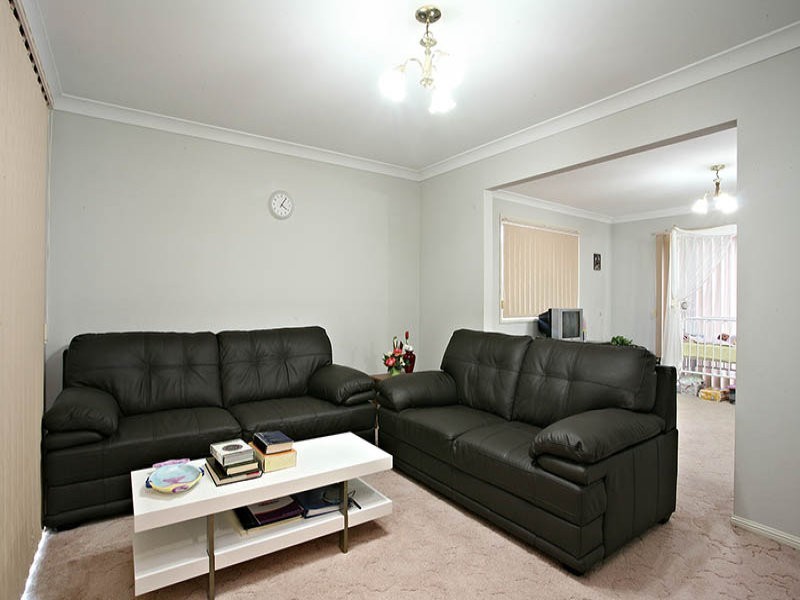 6 Chesterfield Crescent, Kuraby QLD 4112