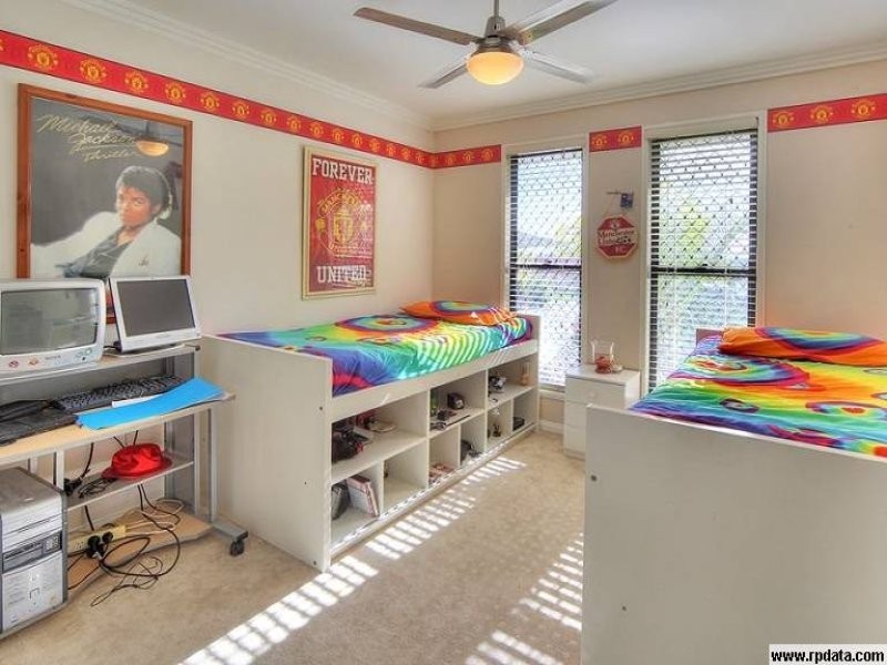 34 Woodlark Crescent, Parkinson QLD 4115