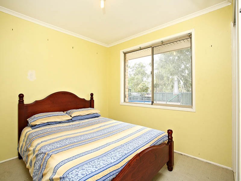60 Parkroyal Crescent, Regents Park QLD 4118