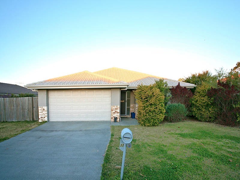 11 Coolum Court, Regents Park QLD 4118