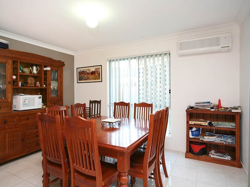 11 Coolum Court, Regents Park QLD 4118